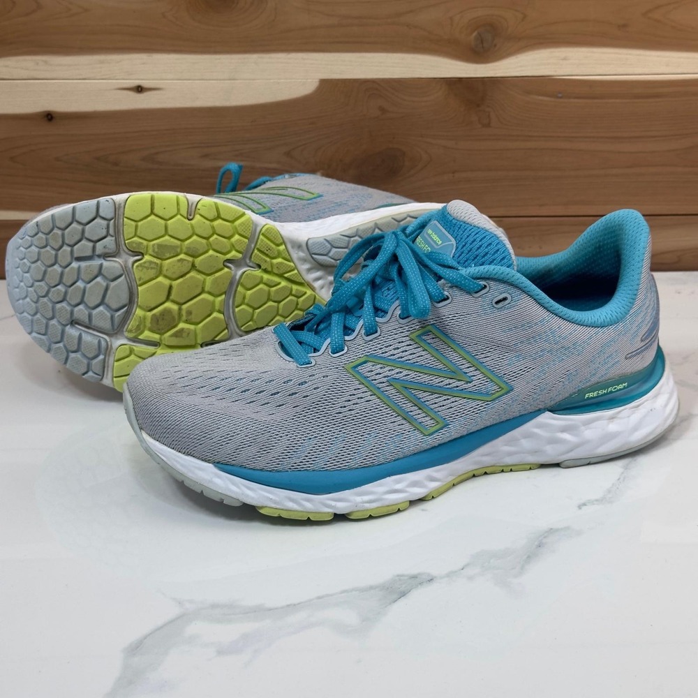 New Balance Fresh‎ Foam 880v11 Light Cyclone Virtual Sky Women's Size 10